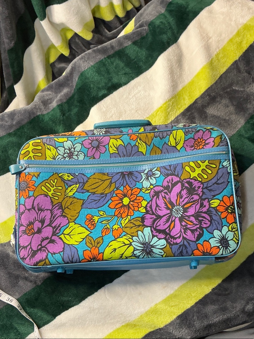 Vintage 60’s Bantam Travelware Floral Suitcase Mod Peter’s Bag Corp.